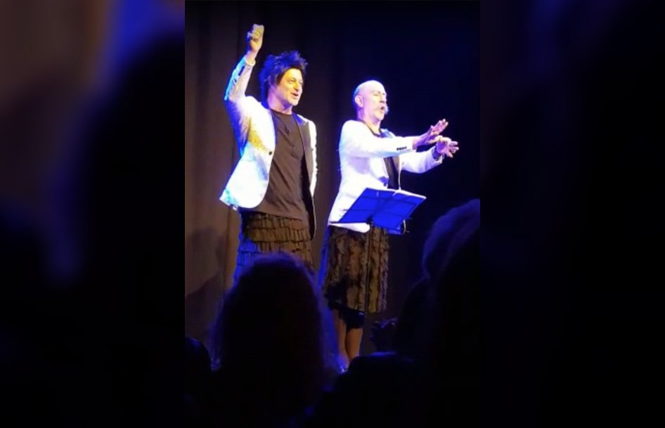 Esta noche, y luego de una exitosa temporada, Los Modernos se despiden de Teatro La Llave