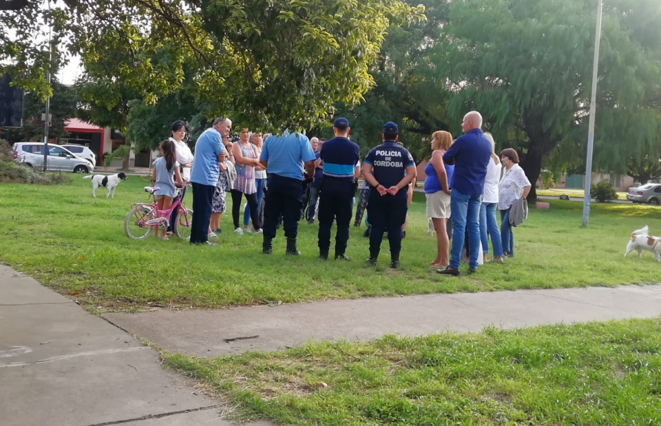 Vecinos de B° Poeta Lugones y Ampliación reclaman mayor seguridad a Policía Barrial