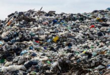 La “Muni” se propone limpiar 10 basurales por semana Basural