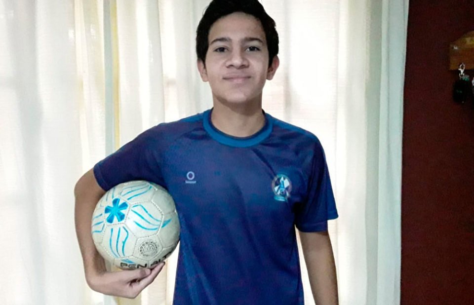 Atalaya y Benja Platia avanzaron a semifinales en un torneo de fútbol virtual organizado en Chile