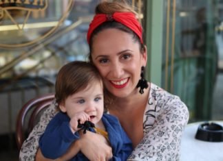 Cambia zapatillas nuevas por ayuda para mamás solteras y emprendedoras