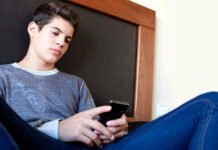 Según una encuesta, el 51% de los adolescentes sienten angustia y el 80% pasa más de 6 horas frente a las pantallas