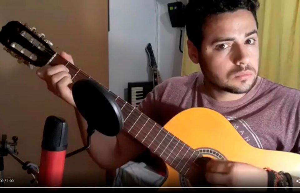 Darío Peralta: “Disfruto y me divierto imitando las voces de los dibujos animados”