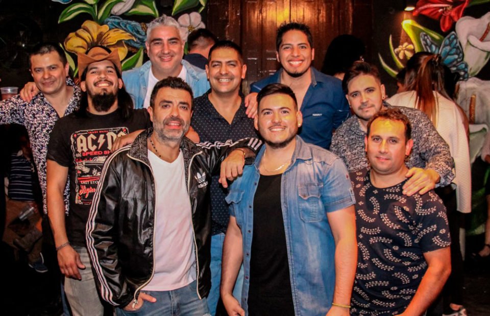 A bailar en casa con “Warning Cumbia”