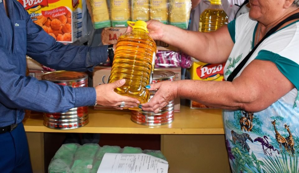 En la zona norte, juntamos alimentos para donar a comedores y familias carenciadas del sector