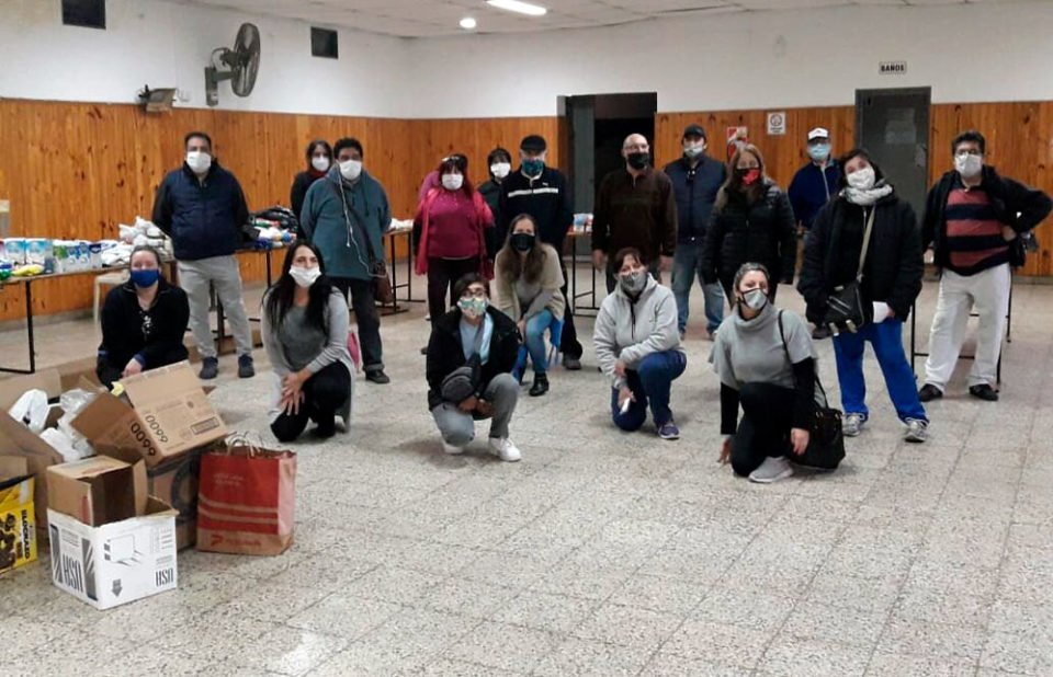 La campaña solidaria “Juntos a la Par” logró armar 57 bolsones de mercadería para ayudar a familias y comedores