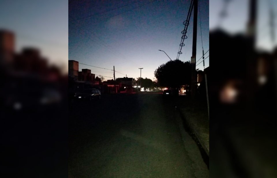 El problema de las luminarias en los barrios del sector norte
