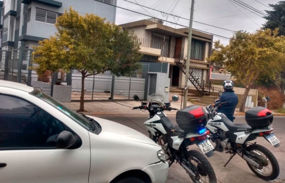 El Centro Vecinal Parque Chacabuco acordó con la Policía un incremento en los patrullajes y controles