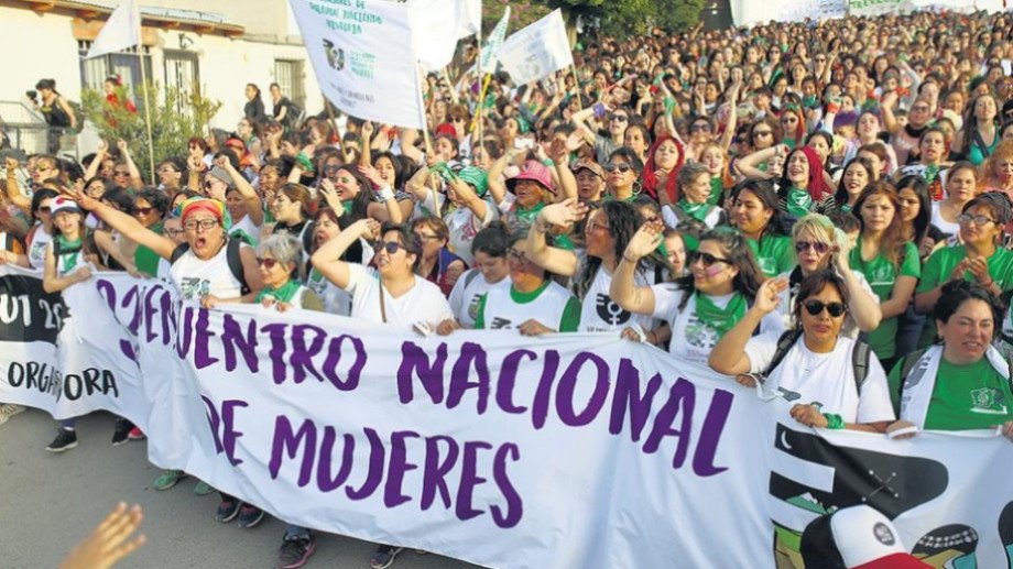 Hoy se estrena la historia del “Encuentro Nacional de Mujeres”
