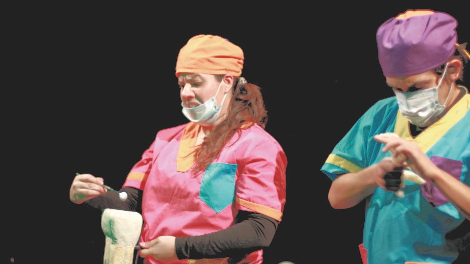 La odontología y el teatro unidos para generar “conciencia bucal”