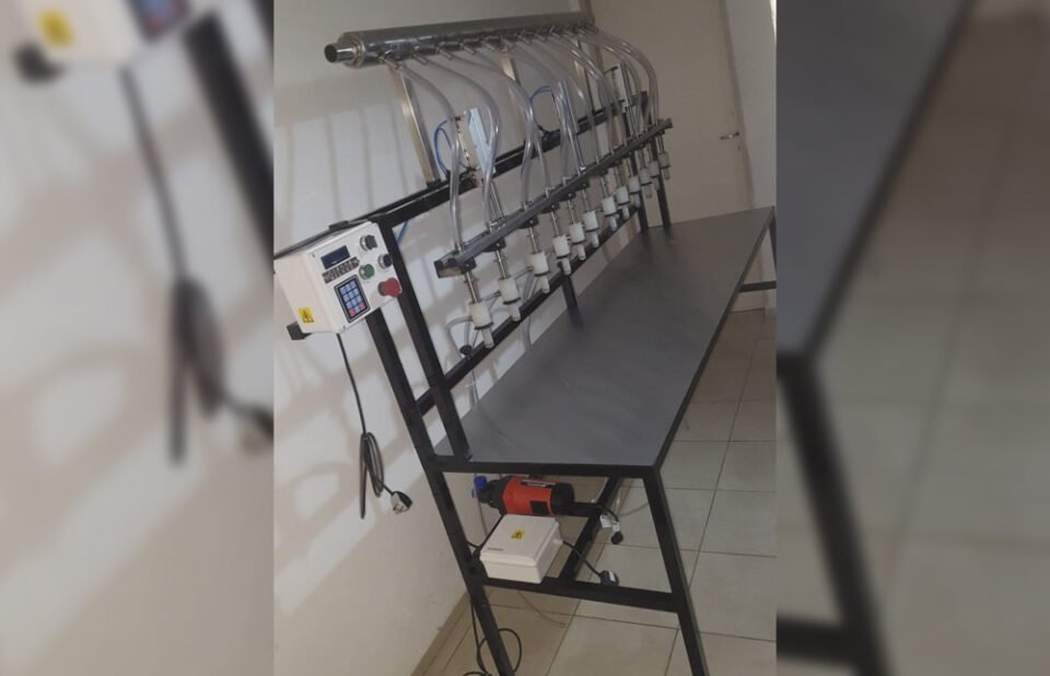 En “Guerra” fabrican máquinas para Pymes