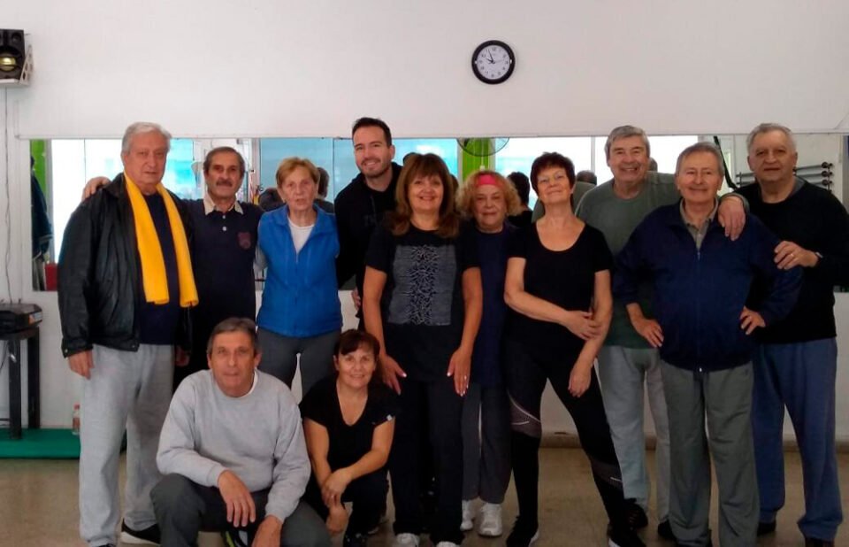 “La actividad física estimula a los adultos mayores física y emocionalmente”