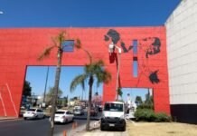 “Arte de Nuestra Gente”: El artista que está pintando la pasarela del CPC Monseñor Pablo Cabrera Arte de Nuestra Gente