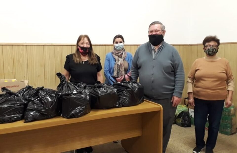 En B° Villa Cabrera, la parroquia y los vecinos ayudan a familias carenciadas del sector