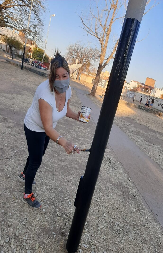 La escuelita de fútbol que “se puso la 10” y arregló la plaza de su barrio