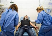 Día del Inmigrante: la historia del cubano que es el mayor donante de plasma en Córdoba