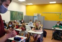 Según un relevamiento, la mayoría de los adolescentes quiere volver a las aulas adolescentes