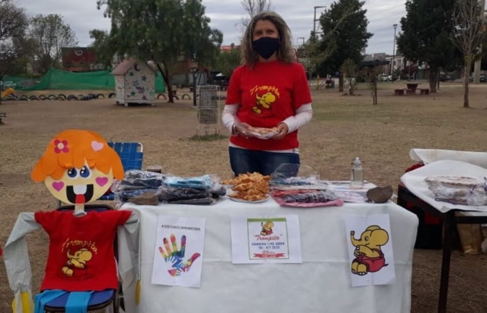 Jardines Maternales del sector organizaron una Gran Feria en la plaza de Nuevo Poeta