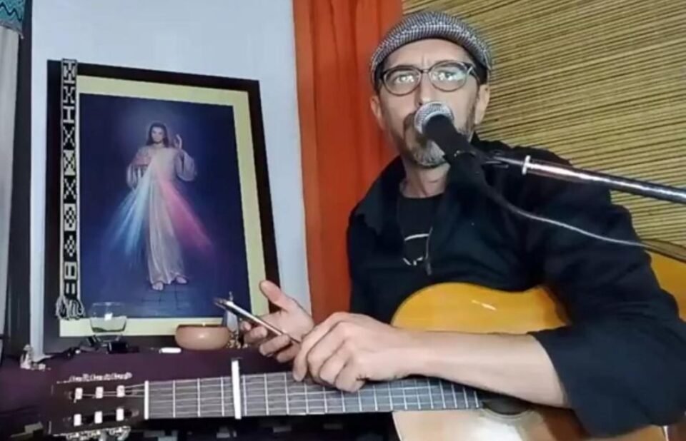 “Noche de Clásicos”, el recital virtual y a la gorra del dúo Pablo Fernández y Nicolás Giorgetti