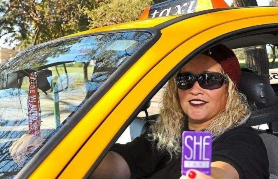 She taxi
