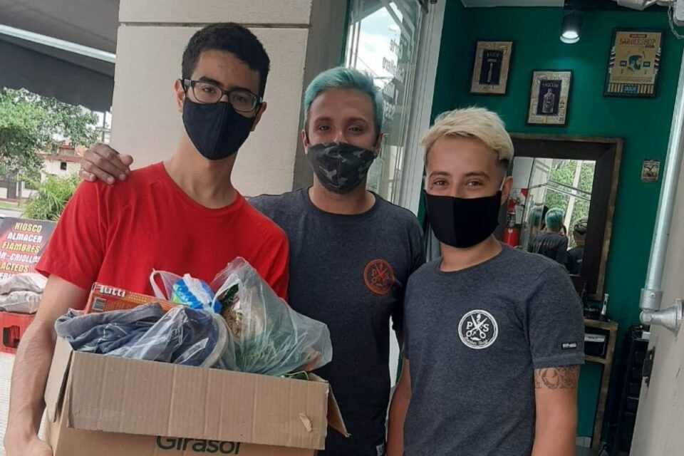 La barbería Pelo Santo realizó la jornada “Un corte para ayudar” y fue un éxito