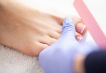 Día del pedicuro/a: La profesional que tiene como propósito atender a los adultos mayores Pedicuro