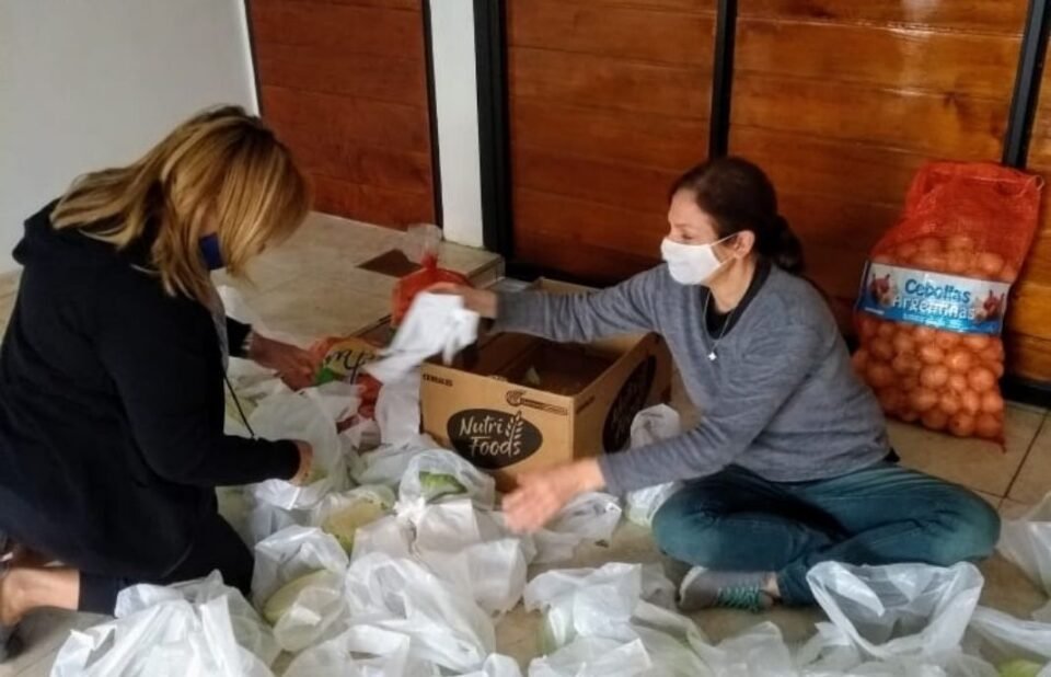 Comenzó la campaña de la Parroquia de B° Poeta Lugones para entregar los bolsones navideños