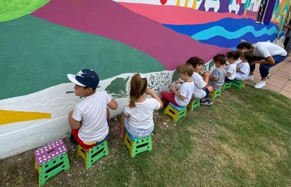 Mario Lange: El artista que recorre el país pintando murales