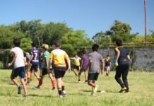 “No cuelgues tus botines, donalos”: la campaña solidaria del Club Unión Florida Club Unión Florida