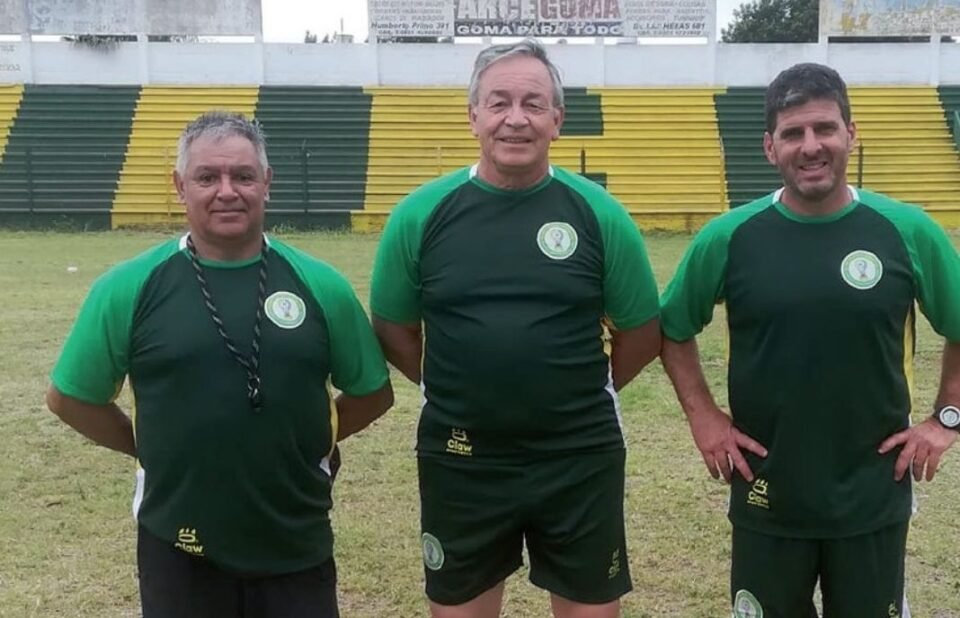 Ismael Cabrera comenzó su segundo ciclo como entrenador de Huracán
