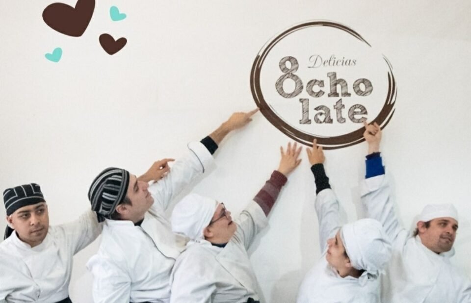 Chocolate, inclusión y amor los ingredientes con los que trabajan en la chocolatería artesanal “8cholate “