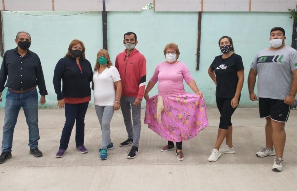 Diversión y aprendizaje en el Taller de Danzas del Centro Vecinal Zumarán