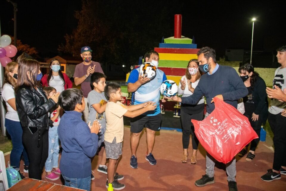 La Escuela de Fútbol JP de B° San Martín festejó sus 9 años de vida