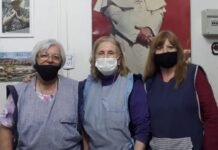 “Cuadraditos de Lana”: La parroquia San Fermín convoca a personas a participar de la campaña tejiendo frazadas