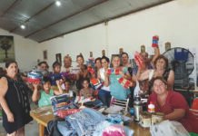 Taller de costura para las abuelas y madres en el comedor “Los Pekkes” Los Pekkes