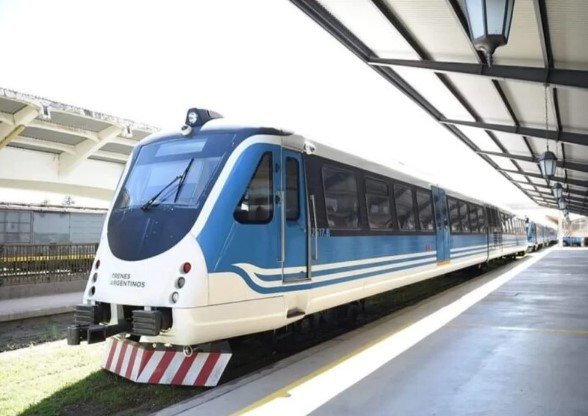Viajar en el Tren de las Sierras, otra opción para las vacaciones