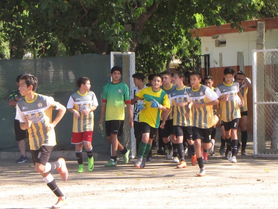 Después de 90 días, el fútbol vuelve a todas las divisiones de Huracán
