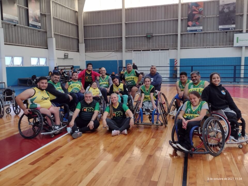 El básquet adaptado del club Poeta Lugones participó de un encuentro en Alta Gracia