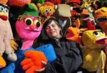 Sumate a la campaña solidaria “Por un árbol de juguetes” en La Casa del Títere