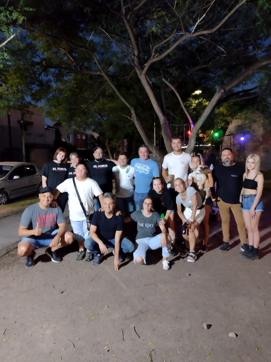 Comerciantes de la plaza Gaucho Antonio Rivero agasajaron a todos los vecinos con una gran fiesta