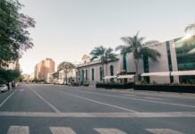 Alternativas turísticas en la ciudad: caminatas por barrios emblemáticos