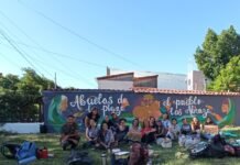 En barrio Providencia, vecinos e integrantes del colectivo Hace Pintar vivieron una jornada de muralismo y memoria