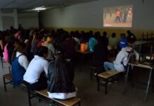 En B° Argüello funciona un cine comunitario por y para los vecinos Cine Comunitario