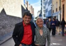 Los bailarines de la peatonal perdieron sus parlantes y la sociedad se movilizó en una gran campaña solidaria