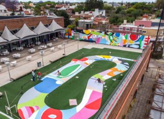 “Que se note”: la historia de los murales ubicados en la terraza del Córdoba Shopping diseñados por la artista Eugenia Margarit