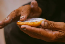 Solidaridad en forma de tortas fritas: la historia del joven cordobés que ayudó a personas en situación de calle Personas en situación de calle