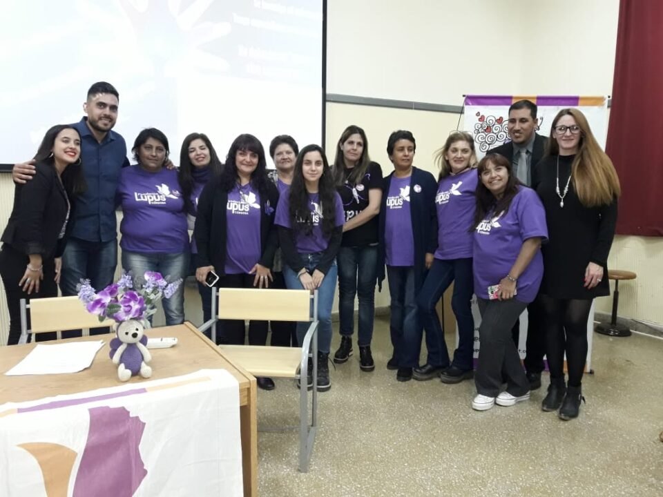 La Fundación Lupus Córdoba brindo una charla sobre lupus y enfermedades reumáticas en el Parque Educativo Norte