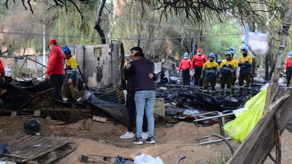 Referentes de la Liga Cordobesa jugarán un partido a beneficio de los damnificados por el incendio en el complejo La Tablita