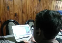 El joven que padece distrofia muscular y escribió su tercer libro Distrofia Muscular