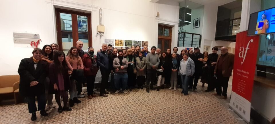 La artista Valentina Martinez Gallino presenta la muestra de arte “Je Marche”